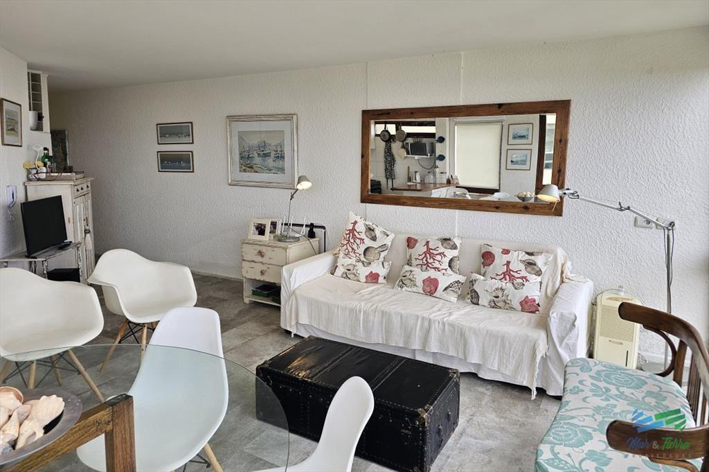 En venta apartamento de 2 dormitorios frente al a