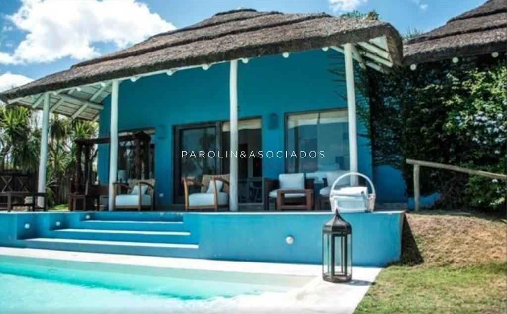 Casa en venta de 5 dormitorios en El Chorro, La Barra