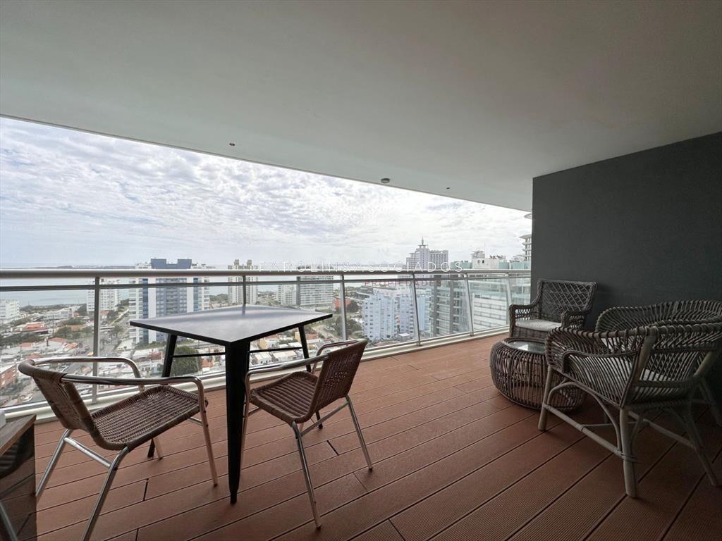 Apartamento en venta de 3 dormitorios en Edificio