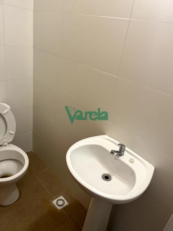 Alquiler de 1 Local Comercial en Shangrila al
