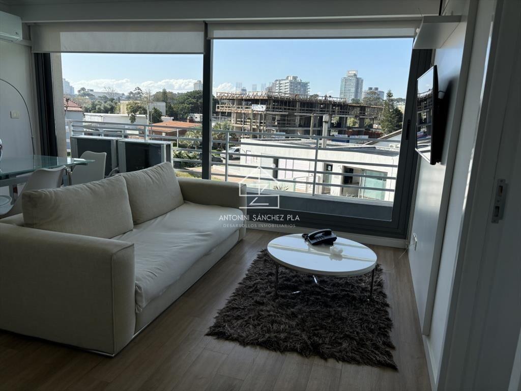 Apartamento en alquiler temporario Playa Mansa 2 dormitorio