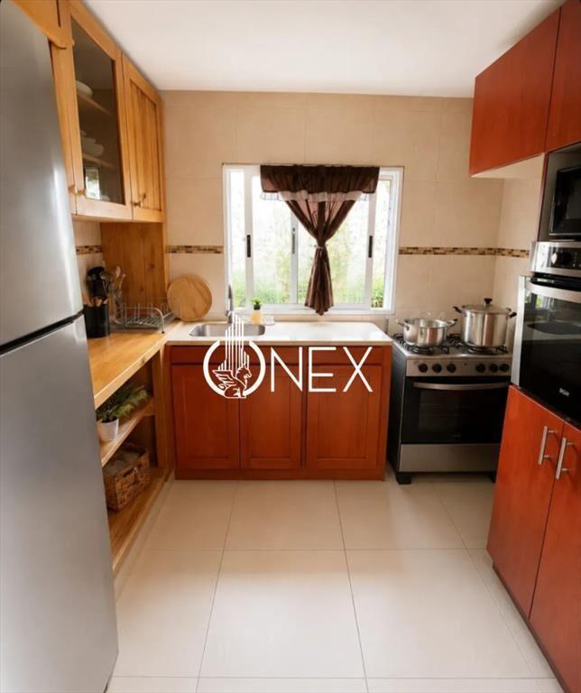 Venta 2 casas en un mismo padrón + piscina en