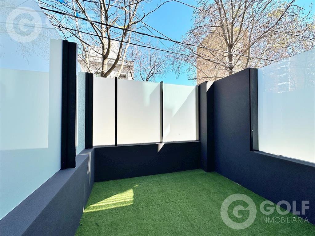 Venta de Monoambiente con patio- Pocitos