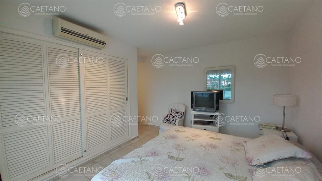 Departamento de 3 dormitorios + dependencia en