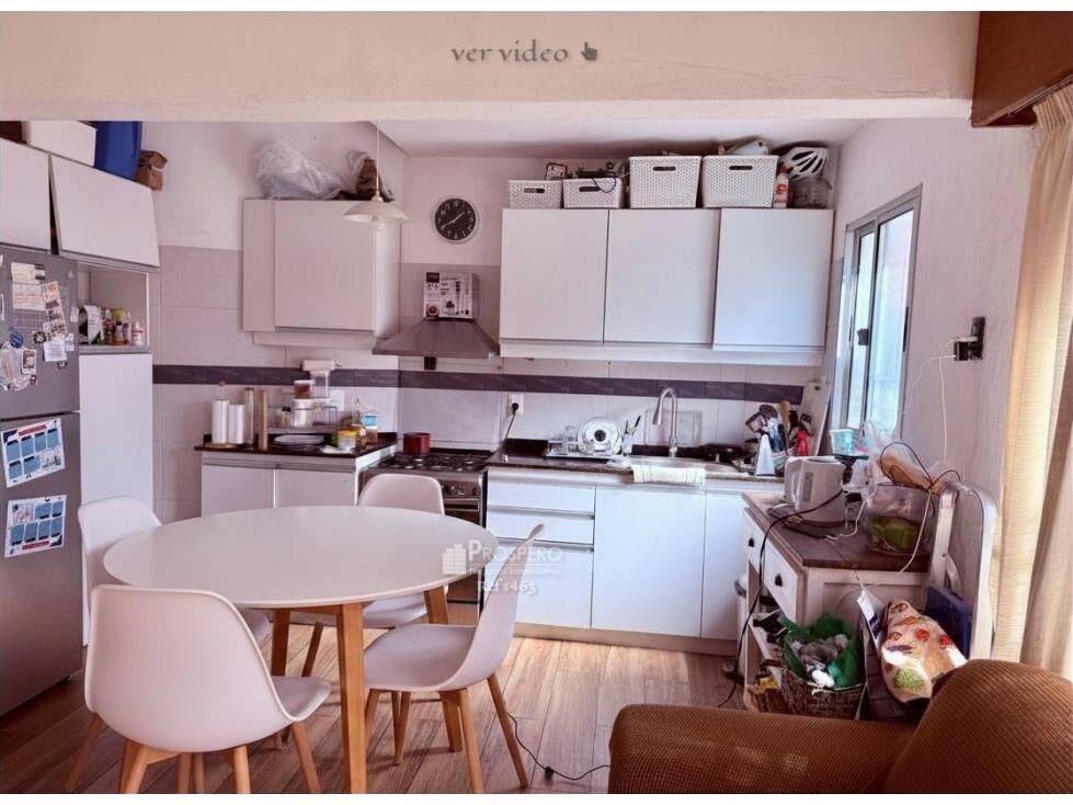 1463/1  venta casa 2 dorm,cochera Buceo