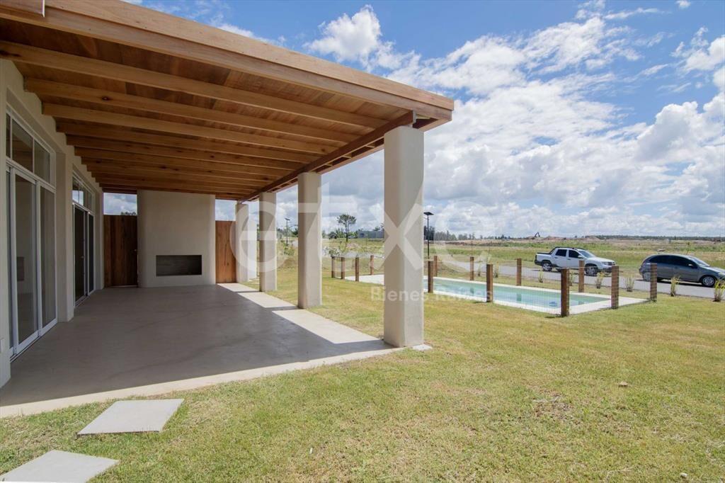 Venta de casa de 3 dormitorios en Cavas...