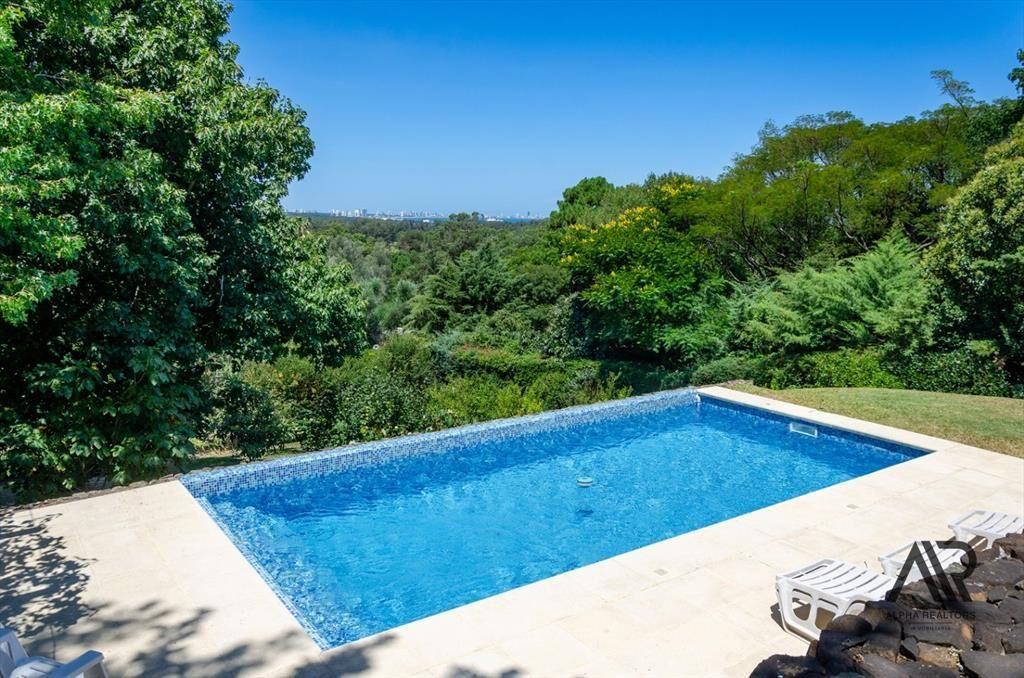 Casa en venta c/ cochera en P. Ballena