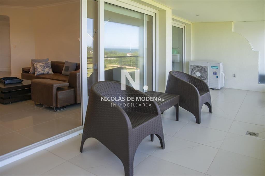 Lindo departamento de 2 pisos con agradable vista