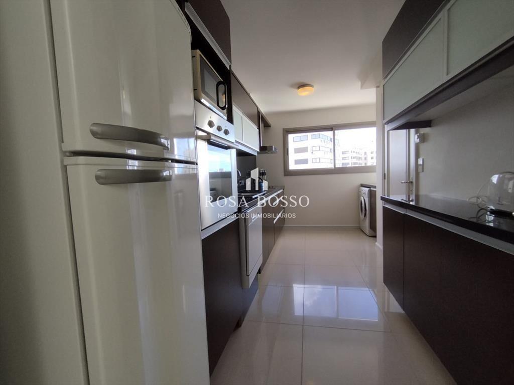 Apartamento en venta en playa brava de Punta del