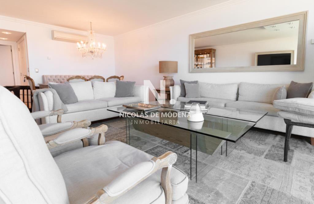 Vende apartamento de 2 dormitorios en Brava Punta