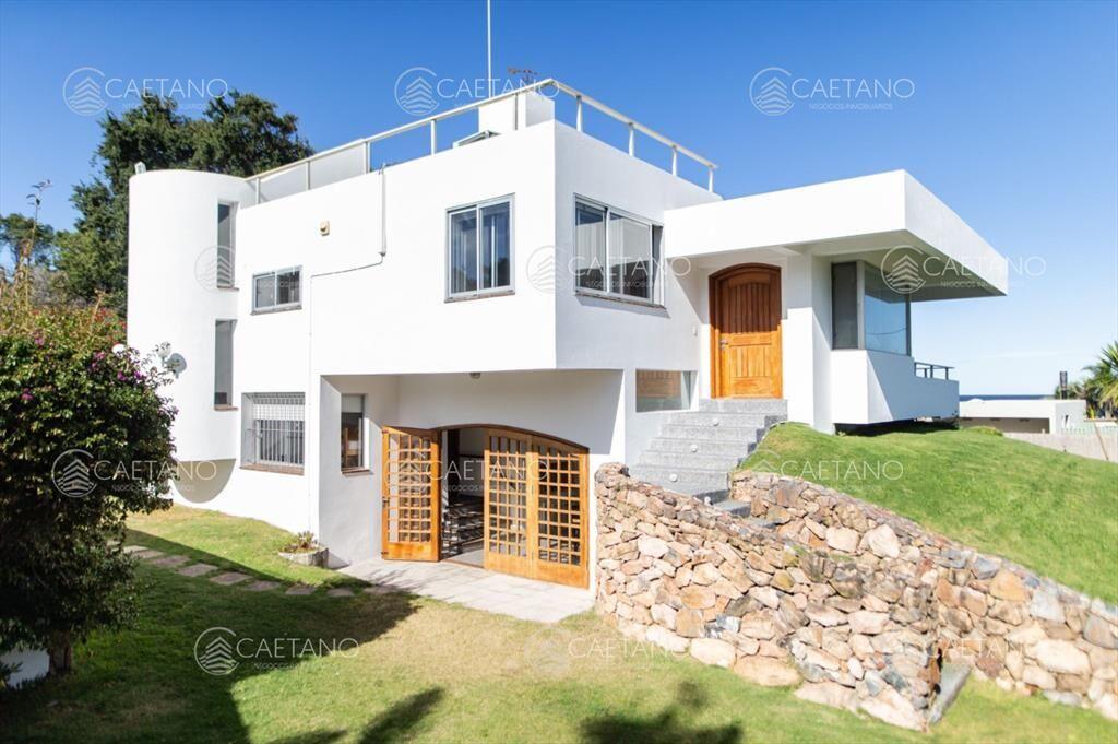Excelente casa en Punta Ballena, alquiler anual