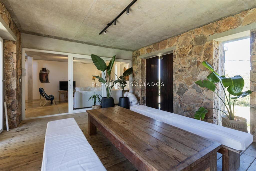 Casa en Venta de 4 Dormitorios en La Juanita,
