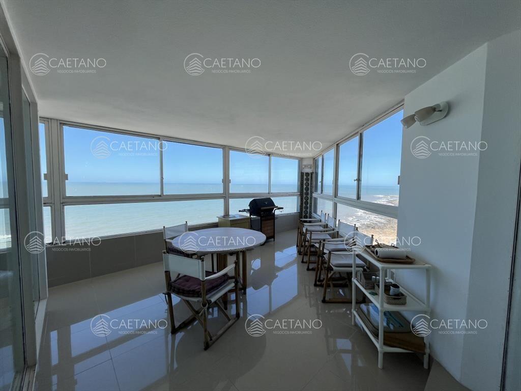 ESPECTACULAR PLANTA EN LA PENINSULA