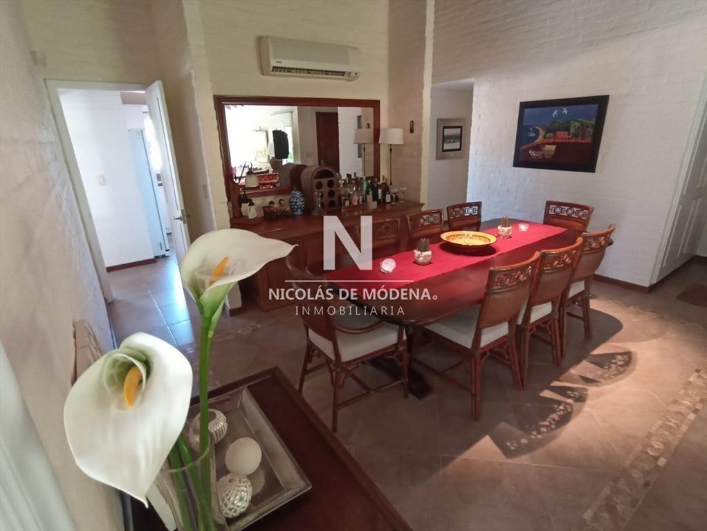 Casa en Cantegril - Punta del Este