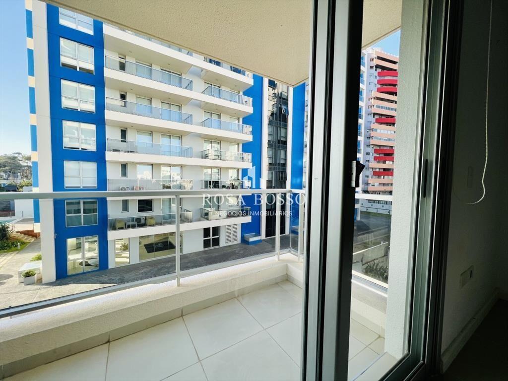 Venta Departamento 1 dormitorio y medio Punta del