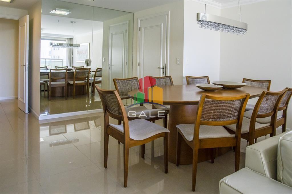 Departamento en venta con amplios dormitorios.