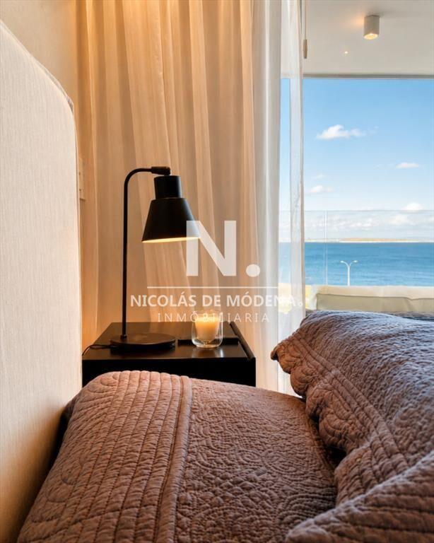 Vende apartamento con vista al mar de 3 suites, en Mansa- P