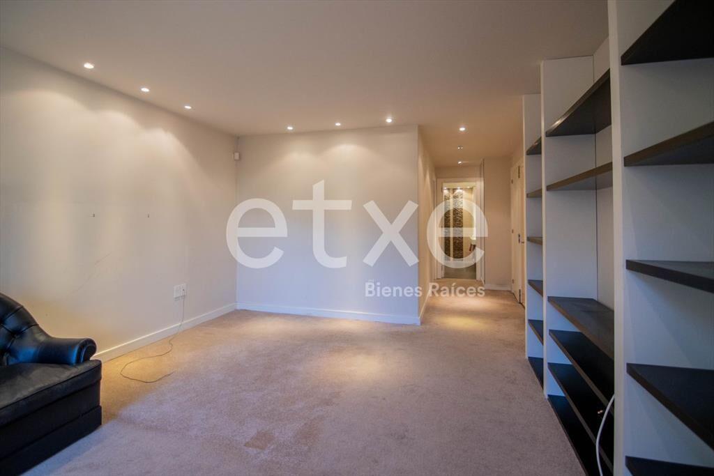 Venta de Apartamento con 3 dormitorios en suite en Carras...