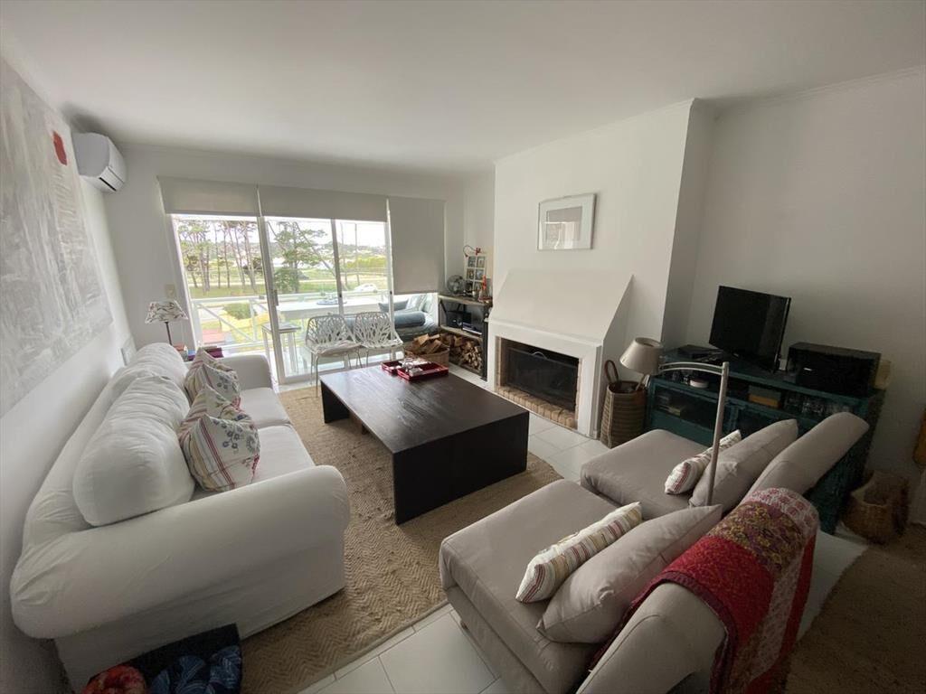 Rambla de la Brava, casi la Barra, 110 m2 , 2 dormitorios,