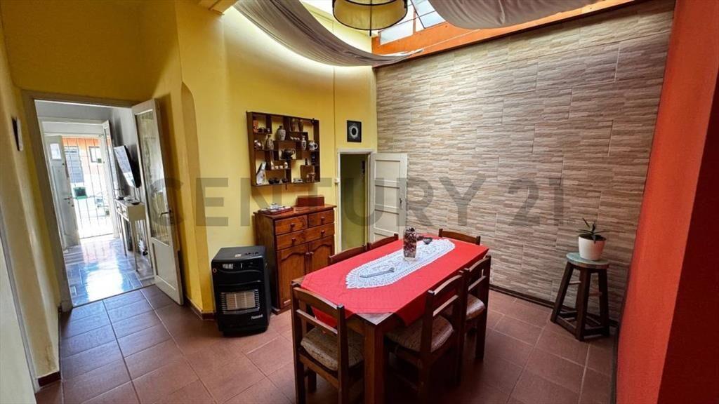 VENTA CASA PH / AL FRENTE Acepta Banco/Garaje/ 2 Dor, / A...