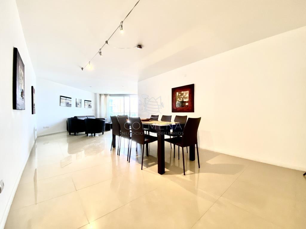 Venta de Apartamento 3 DORMITORIOS + DEP en Playa