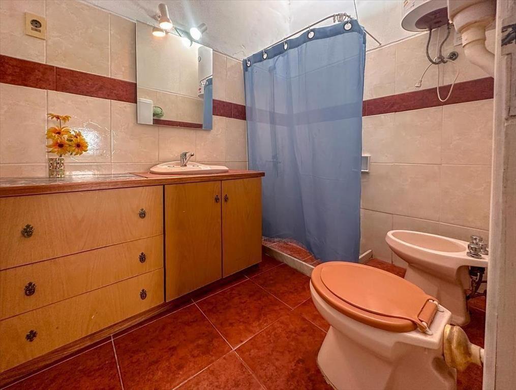 Venta de casa 3 dormitorios, 2 baños, estac. Padrón Único