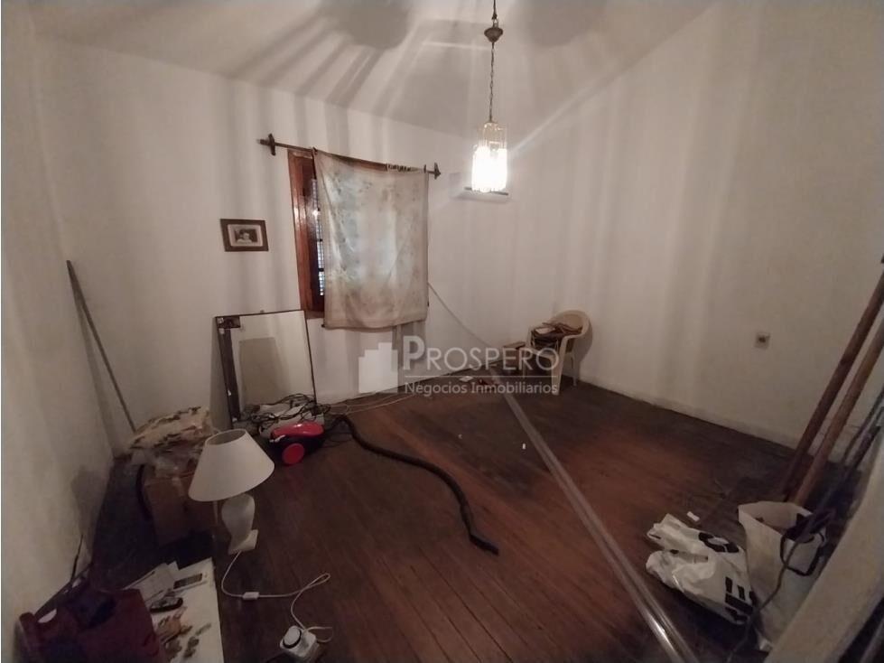 al1644/P venta casa 2 dorm villa española Jardin cochera