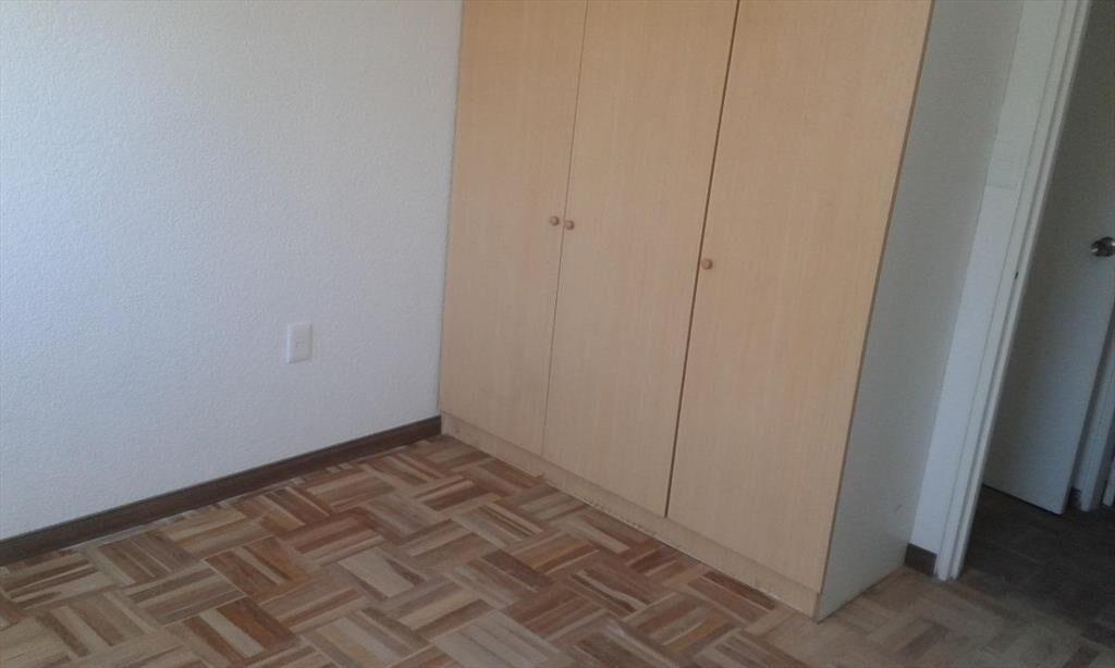 Apartamento en  venta de un dormitorio y garage con renta