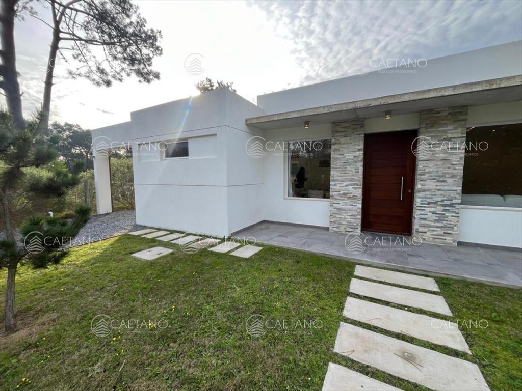 Casa en La Barra: Comodidad y Estilo