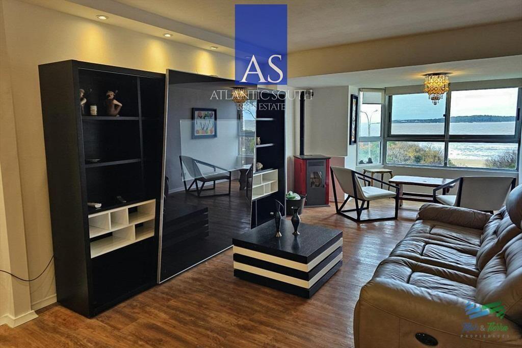 Apartamento 3 dormitorios primera línea frente al mar en P
