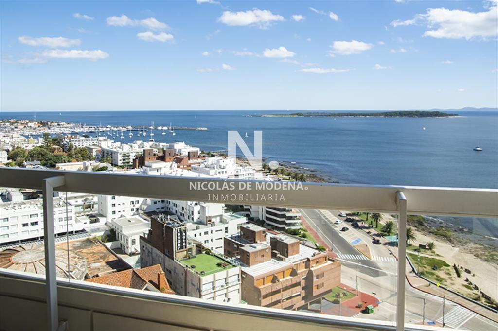 Departamento con hermosa vista en edificio