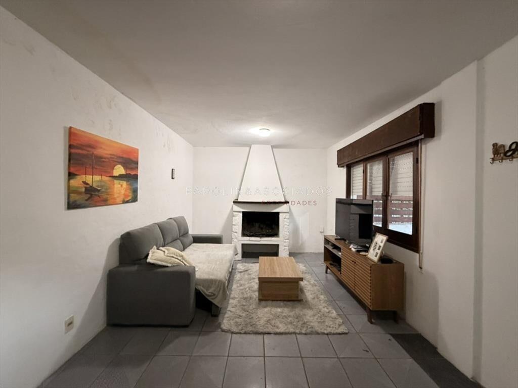 OPORTUNIDAD CASA DE DOS DORMIOTORIOS MAS EN !