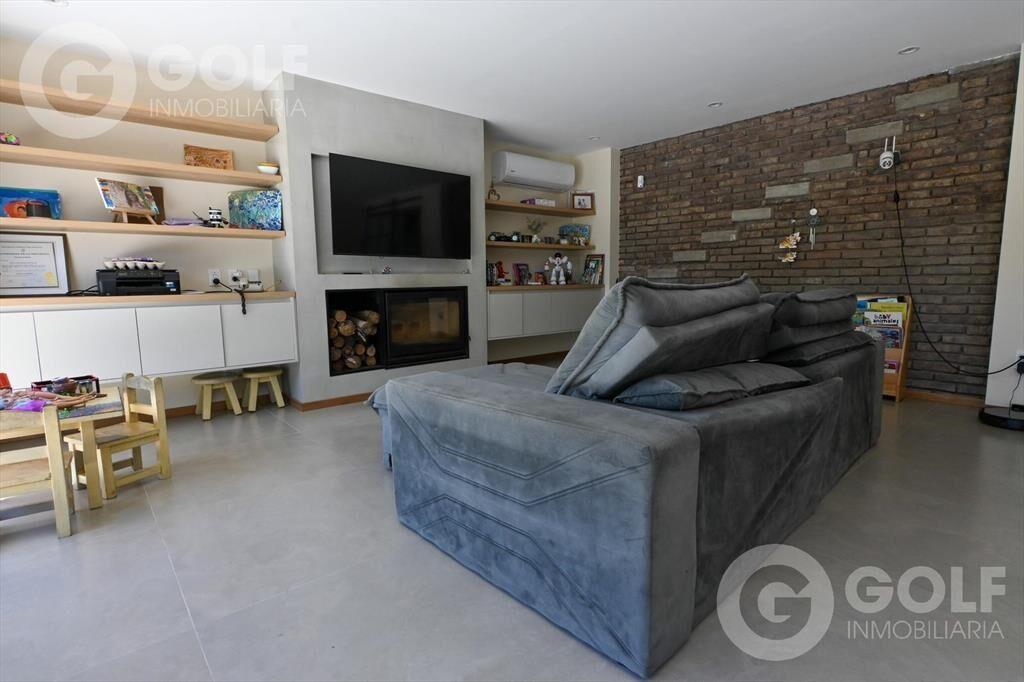 CASA EN VENTA 3 DORMITORIOS EN PUNTA GORDA