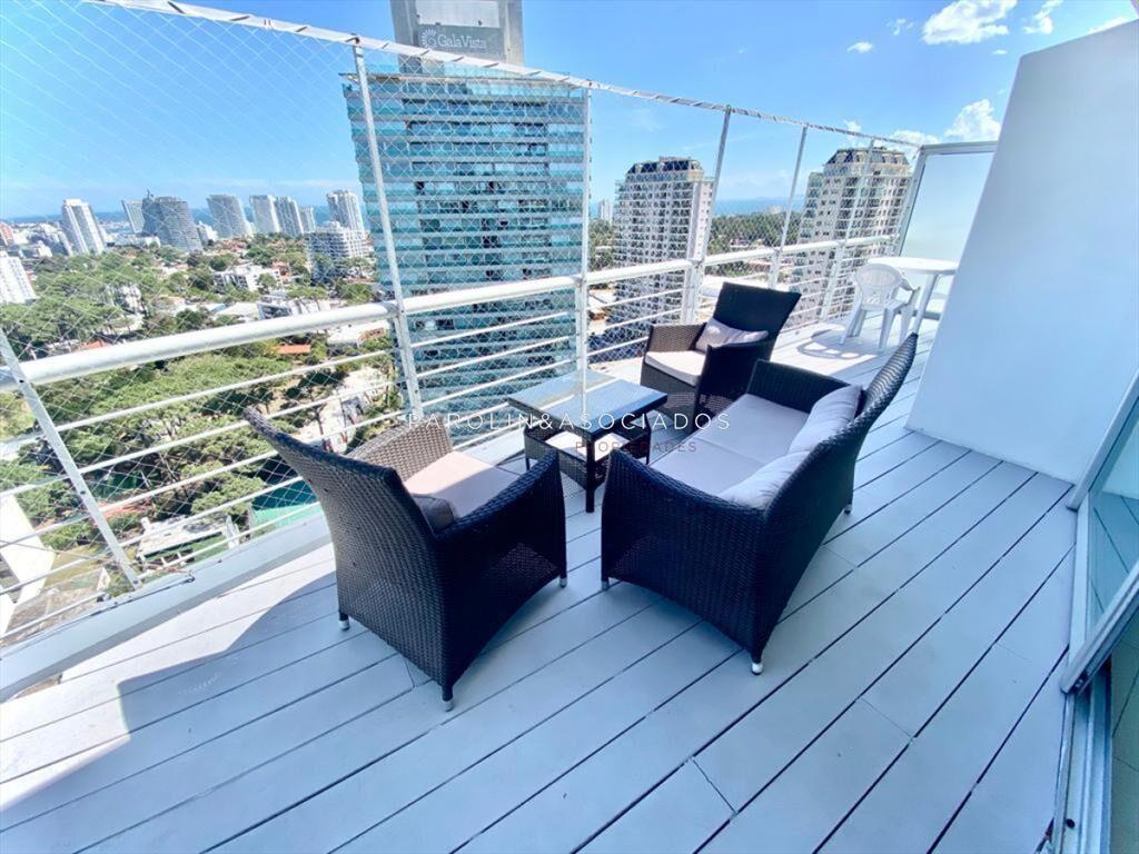 Pent House en venta de 3 dormitorios en edificio