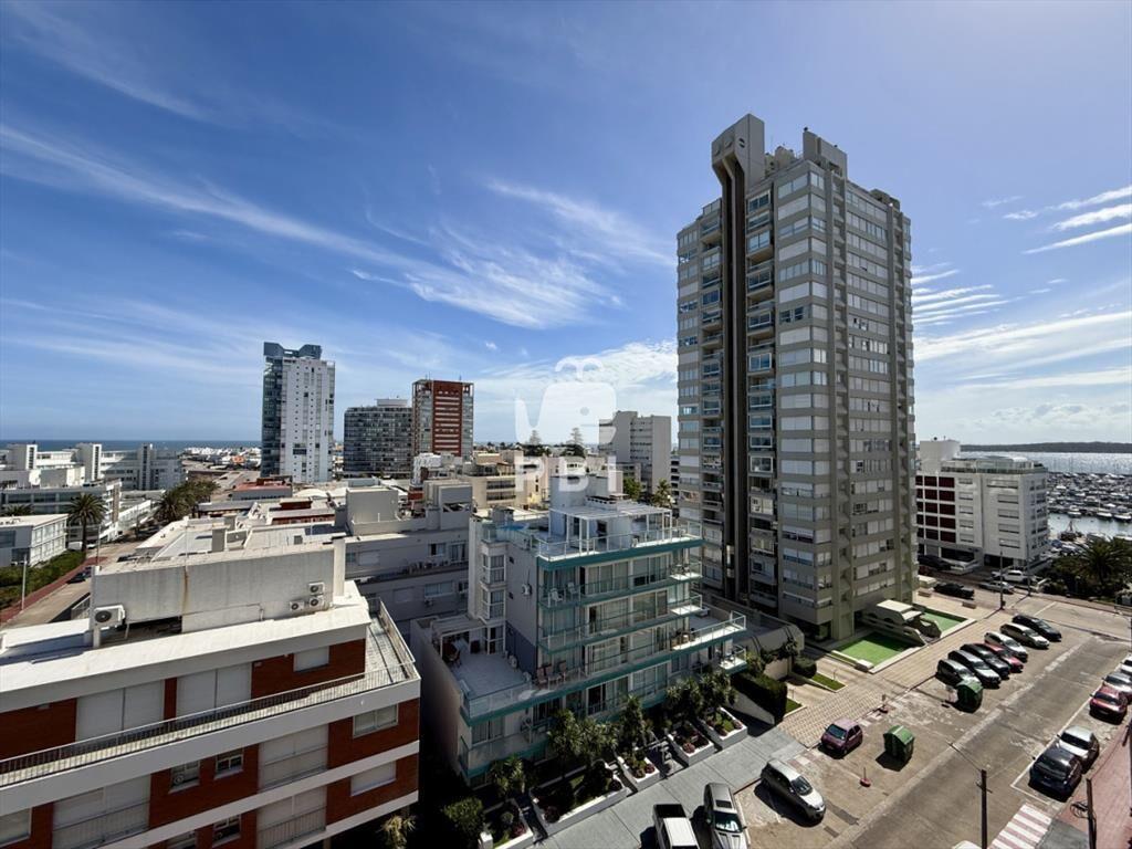 1 DORMITORIO EN PENINSULA CON SERVICIOS - VAN - :