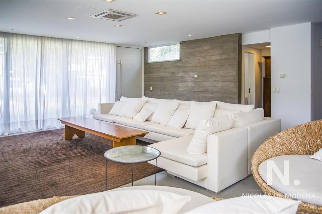 En venta y alquiler  casa amplia de 5 dormitorios en Mansa