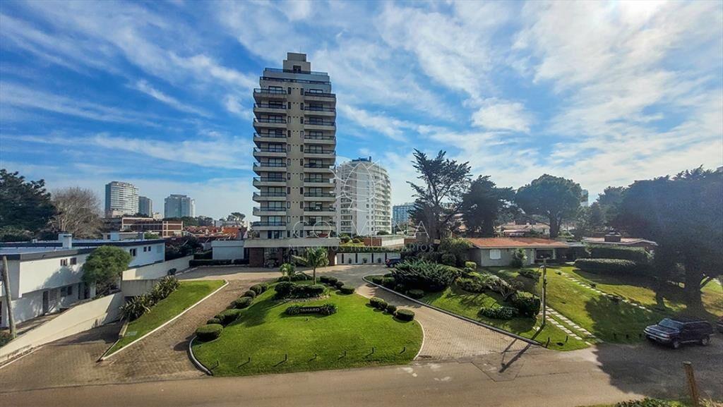 Apartamento de 2 dormitorios en venta en Punta