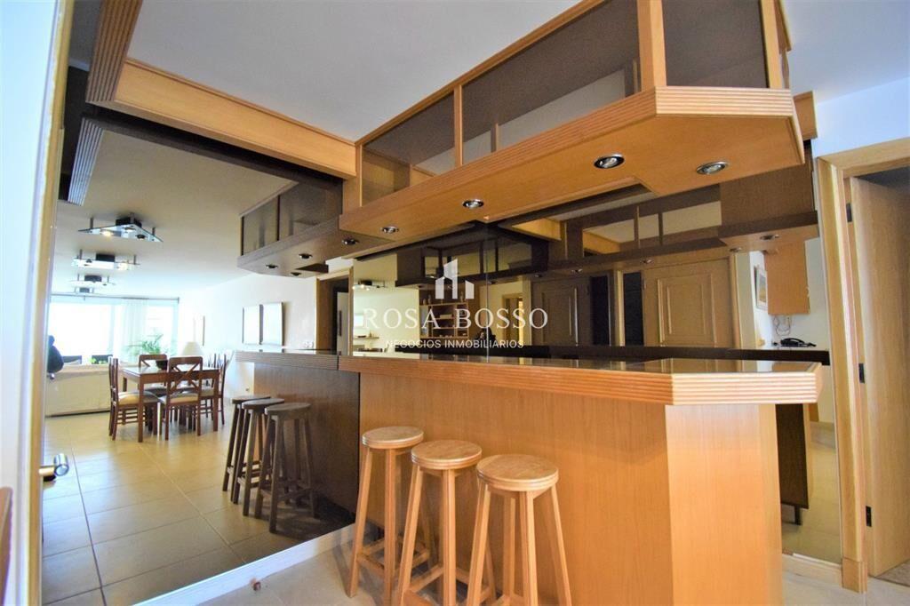 Apartamento en Brava, 3 dormitorios + 3 baños,