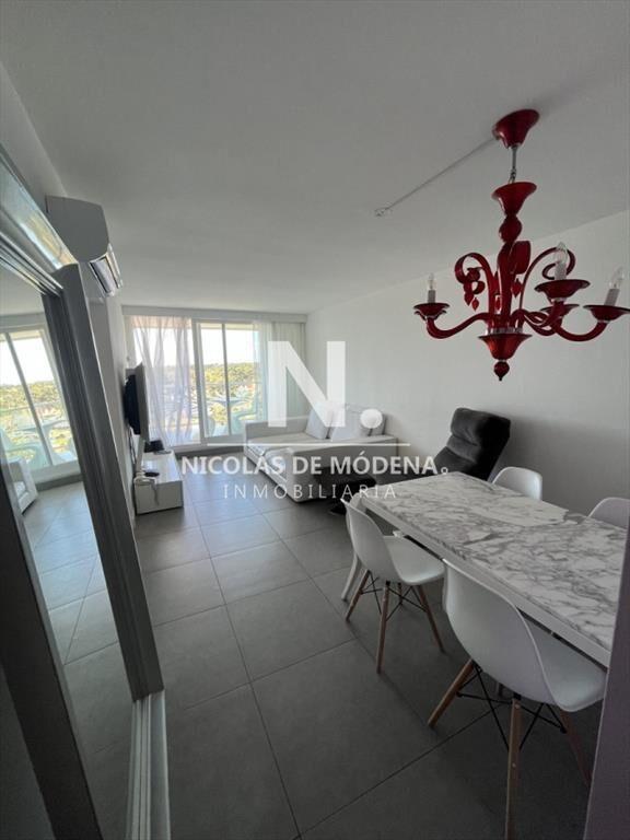 Apartamento en venta de 2 dormitorios en torre
