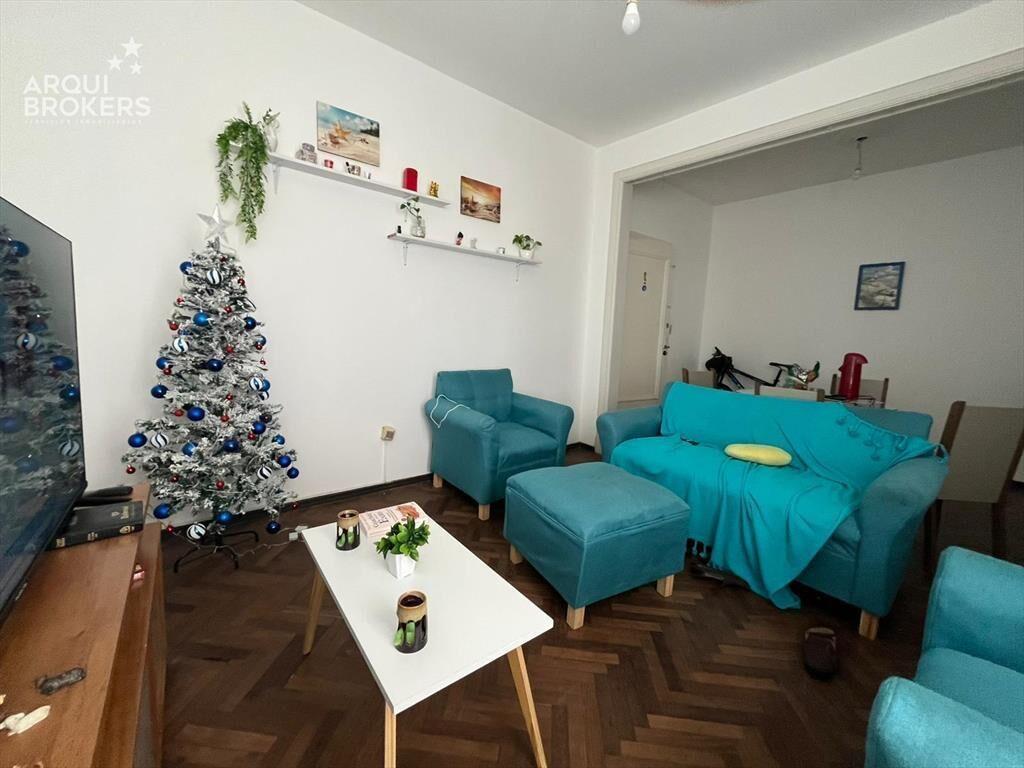 Apartamento de dos dormitorios en venta con renta en Tres C