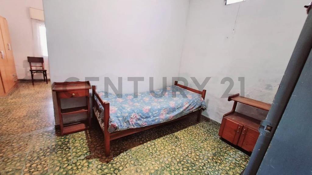 Venta|Casa prox Shopp y Centro|2dormitorios|cochera|parri...