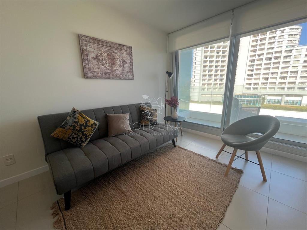 Apartamento en de 1 dormitorio Playa Mansa linea