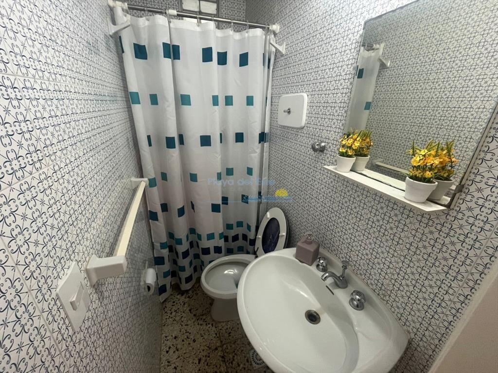 Apartamento en Alquiler de 2 dormitorios en , del