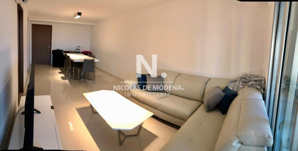 Apartamento de 3 dormitorios con parrillero en a