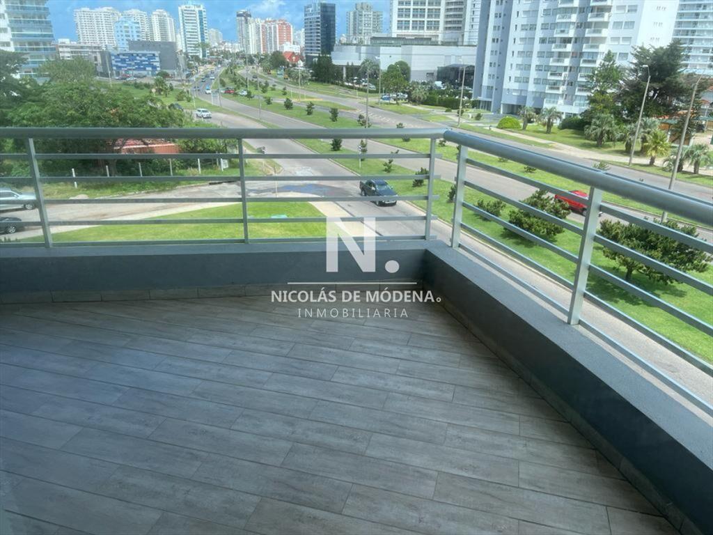 Departamento de 2 dormitorios en venta en Punta