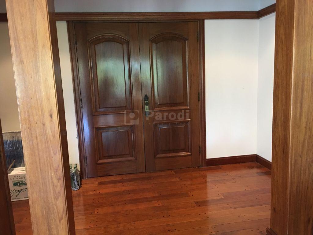PARODI EXCEPCIONAL PLANTA IDEAL DIPLOMATICOS