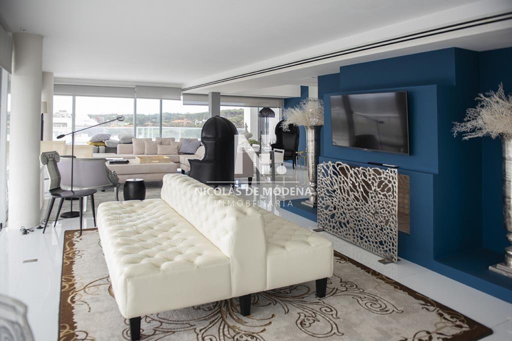 Espectacular Penthouse frente al mar de 4 dormitorios en ve