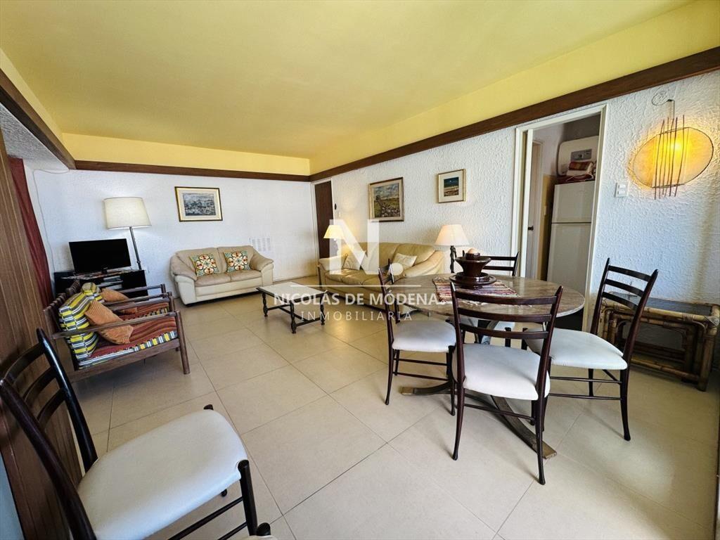 Venta de apartamento de dos dormitorios en Punta