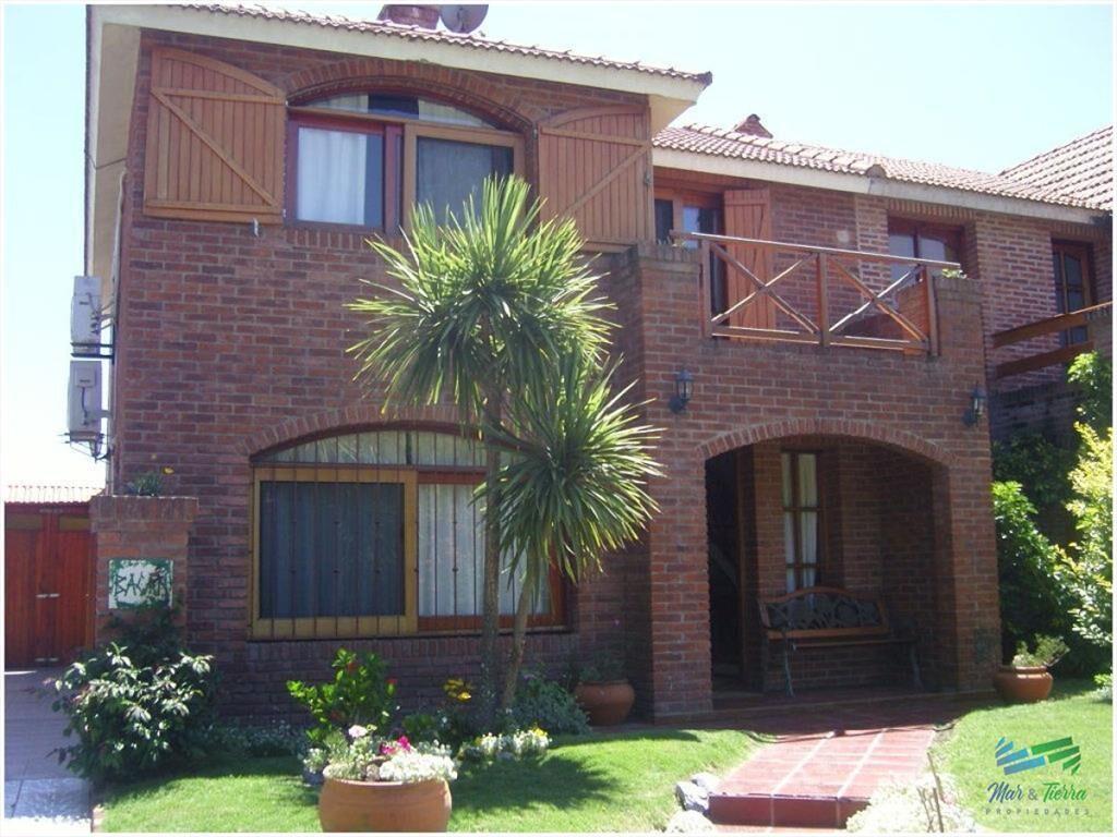 Se alquila casa de 3 dormitorios con piscina en