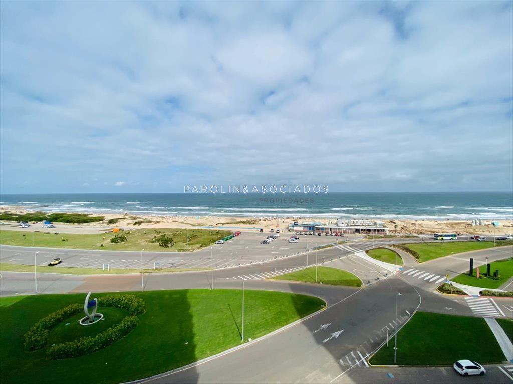 Apartamento en venta de 4 dormitorios en Torre